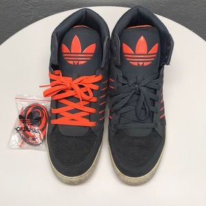 Men’s Sneakers/Adidas